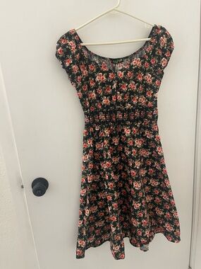Gray Floral Short Sleeve Dress with Pink Roses
